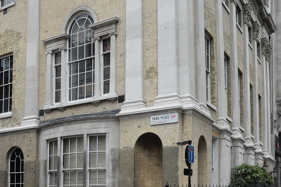 brooks's club facade cleaning