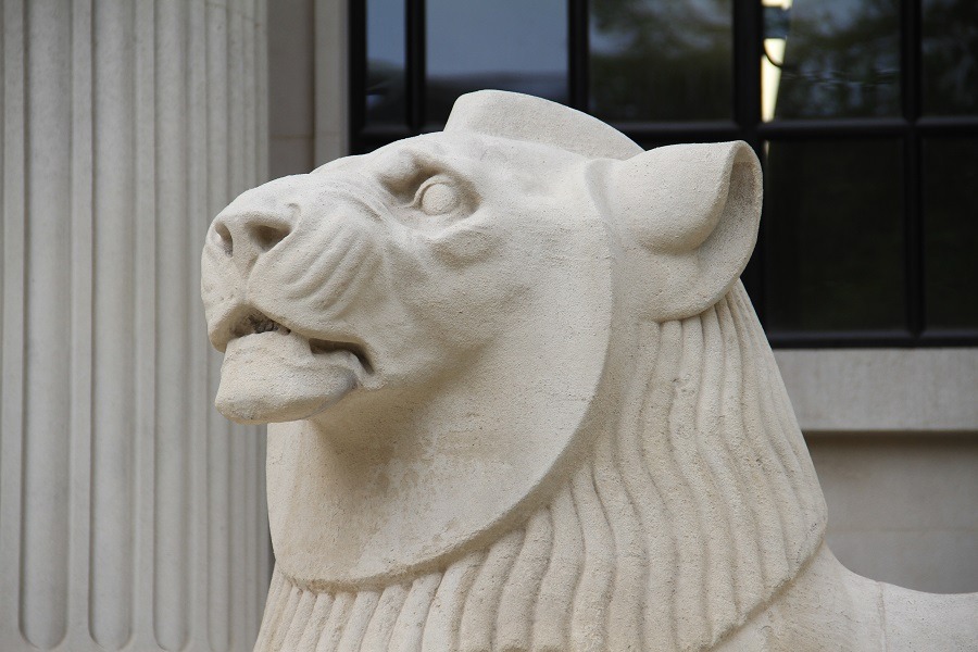 London historic statues cleaning