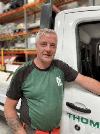 Blazej_Pajda_Senior_Mechanic, Thomann-Hanry