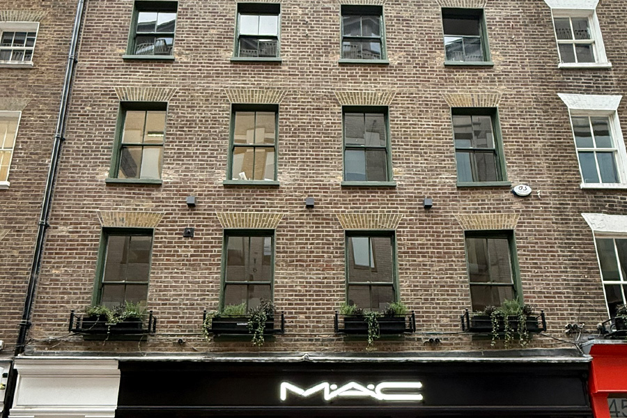 A close up image of the façade of 46 Carnaby Street after restoration by Thomann-Hanry®