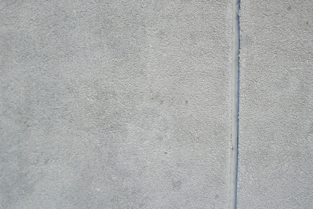 Styles Façade Solutions® showcases concrete, one of the most practical and widely used façade materials in modern architecture. Its fine, uniform texture and clean panel joints create a durable, understated finish, ideal for commercial buildings seeking a low-maintenance, structurally robust exterior.
