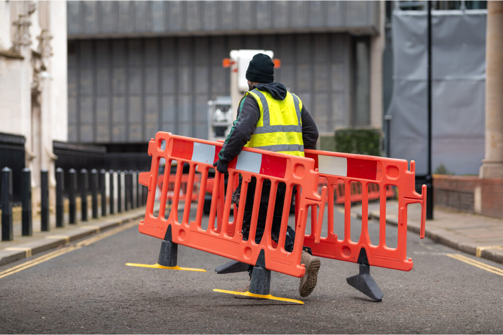 Styles Façade Solutions® packs away site equipment outside Surveyors House, RICS headquarters in London, following the completed façade survey.